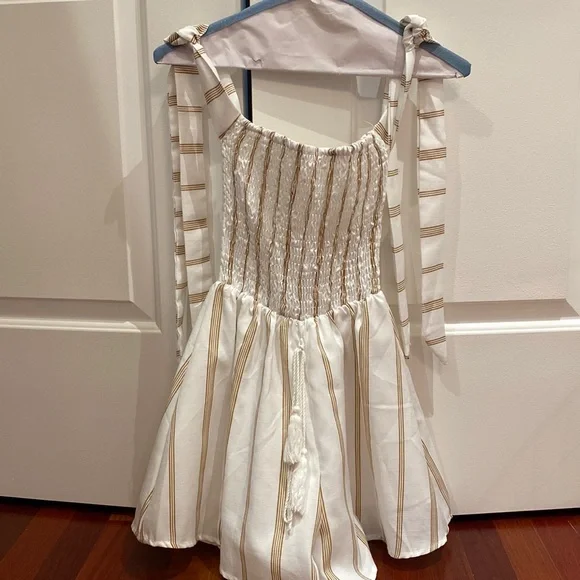 Romper - Picture 2 of 3